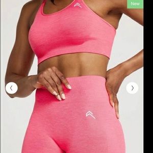 New Oner Active Classic Seamless Leggings and sports bra  in Guava. without tags